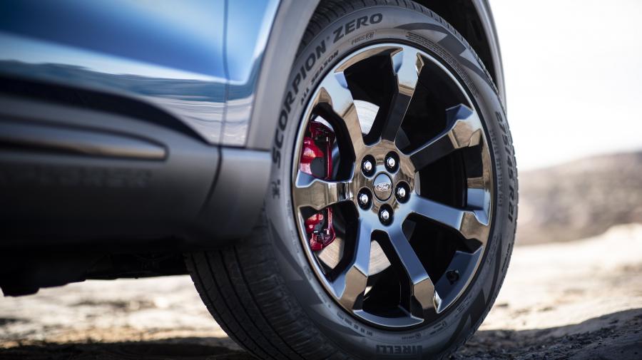 Колеса Ford Explorer ST 2019 года  (фото 11 из 21)
